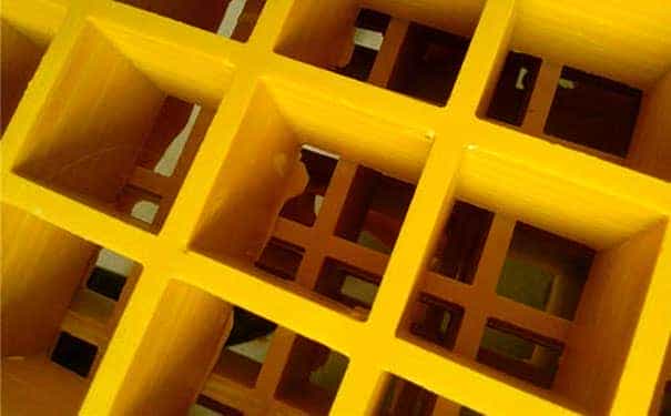 洗車房玻璃鋼格柵價(jià)位探析 玻璃纖維增強(qiáng)塑料制品的性能與成本分析